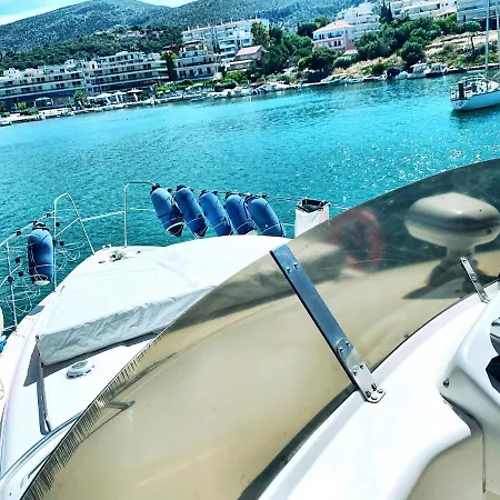 Seadream Botel